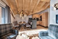 Penthouse Apartment with 2 bedrooms and balcony