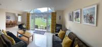 B&B Newcastle - Donard View Penthouse - Bed and Breakfast Newcastle