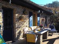 B&B Villes-sur-Auzon - Small stone chalet with private terrace, Villes-sur-Auzon - Bed and Breakfast Villes-sur-Auzon