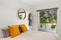 B&B Ocean Grove - Alice's Palace, 2-minute walk to lifeguard patrolled surf beach - Bed and Breakfast Ocean Grove