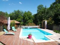 B&B Loupiac - Holiday Home Le Noisetier by Interhome - Bed and Breakfast Loupiac