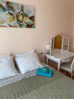 B&B Beniarjó - Comfortable guest room with balcony - Bed and Breakfast Beniarjó