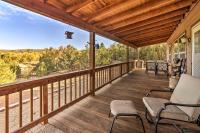 Cozy Ski Cabin with Deck Near Taos Ski Valley! - Ferienwohnung