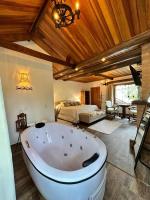 King Suite with Spa Bath