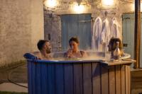 Beautiful house with HOTTUB near SEA and BRUGES - Chambres d’hôtes De Haan