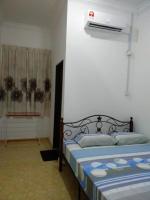 Homestay Pasir Puteh Taman Sri Sentosa - B&B Pasir Puteh