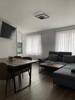 Appartement Wonder 2 au centre de Couvet - Ferienwohnung Couvet