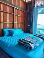 Deluxe Room (2 Adults + 1 Child)
