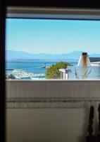 B&B Mossel Bay - HARBOUR VIEW FUNKY AND ECLECTIC TWO BEDROOM HOME - Bed and Breakfast Mossel Bay