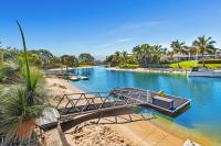 B&B Gold Coast - Broadbeach Bungalow - Heated Pool - Sleeps 7 - Bed and Breakfast Gold Coast