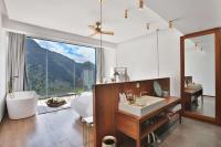 Chambre Lit King-Size - Vue sur Piscine 