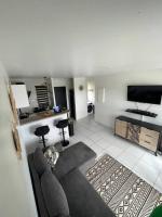 Appt Hadayali - vue mer - proche CHU - B&B Fort-de-France