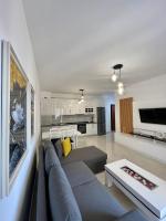 Sunflower Apt Saranda Terraces - Chambres d’hôtes Saranda