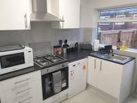 Chester le Street Amethyst 3 Bedroom House - Bed and Breakfast