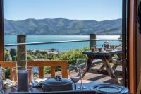 B&B Akaroa - The Tree House - Akaroa Holiday Home - Bed and Breakfast Akaroa