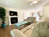Cozy three bedroom house with fireplace - B&B Wilmington