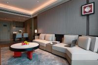 Grand Deluxe Family Suite