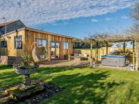 B&B Chippenham - Log Cabin near Bath - Bed and Breakfast Chippenham