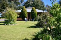 Serena Cottages Beechworth - Your Country Getaway - 2 - B&B
