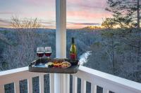 B&B Ellijay - MAJESTIC MOUNTAIN MANOR- Spectacular Mtn & River VIEWS, 5bed 4ba,Resort amenities - Bed and Breakfast Ellijay