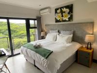 B&B Ballito - Luxury Room with Private Balcony and Stunning Dam Views - Bed and Breakfast Ballito