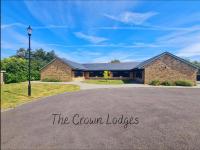 The Crown Lodges - B&B Deal