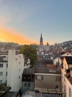 B&B St. Gallen - Central Room with amazing view - Bed and Breakfast St. Gallen