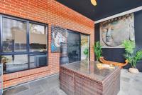 Noir Cottage Glenelg North - Ferienwohnung Glenelg