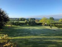 B&B Taunton - Lodge House in Grounds of Victorian Country Estate - Bed and Breakfast Taunton