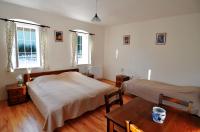 Dreibettzimmer mit eigenem Bad