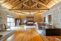 Deluxe Suite with Spa Bath