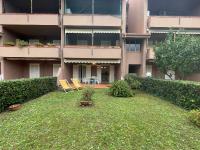 Relax in Piscina - Free Parking e ampio Giardino - B&B Loano