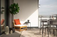 DWELLSTAY - Modernes Apartment I 55qm I 2 Zimmer I Küche I Bad I Terrasse I TV I WLAN - Chambres d'hôtes Bad Hersfeld
