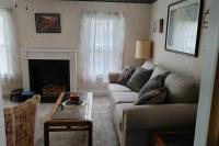 Entire Home - 4 Bedroom - Canandaigua - Steps Off Downtown - Walking distance to Restaurants, Shops, Breweries & Pubs - B&B Canandaigua