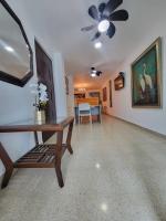 R10 Lindo Apto de 5 recámaras, zona turística. - B&B Panama City