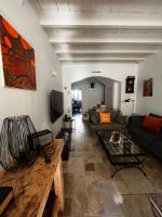 La maison de Marie, maison de ville 4 personnes, option chambre patio 2 pers supp - B&B Aigues-Mortes