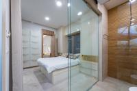 One-Bedroom Apartment with Terrace and Hot Tub