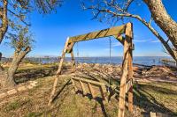 Coden Vacation Rental w/ Bay Access! - B&B Coden