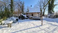 B&B Hohenthurm - Behagliches Haus mit Kamin und Wärmepumpe - Bed and Breakfast Hohenthurm