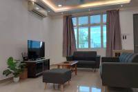 Desaru Nova Guest House with BBQ and Near Tanjung Balau Beach - Ferienwohnung Bandar Penawar