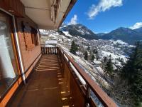 Appartement panoramique avec balcon pour 6 personnes - FR-1-198-252 - B&B Châtel