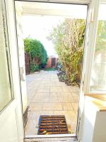 Lovely Dog Friendly, 3 Bed Home Sleeps 8, with Parking & Fenced Garden WORK CONTRACTOR LEISURE, JASPER - Ferienwohnung
