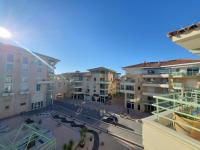 Port FREJUS T2 39m2 climatise Belle terrasse Balcon - Chambres d’hôtes Fréjus