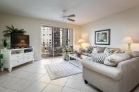 B&B Fort Myers Beach - Casa Marina 623-6, 2 Bedroom, Sleeps 6, WiFi, Elevator, Canal Front, Pool - Bed and Breakfast Fort Myers Beach