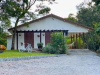 Casa de Campo no Caruru com açude e piscina - B&B