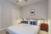 CozySuites Music Row Spacious 1BR with free parking 60 - Chambres d’hôtes Nashville