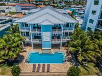 Treasure Trove Black Pearl - B&B St. Pete Beach