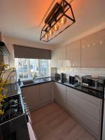 Stylish 3 Bed Semi in Windsor - B&B Windsor