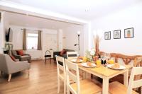 Cute Central Georgian Cottage - B&B