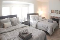 Steps Away From Hospital - 2 Queen Bed - City View - B&B Pittsburgh